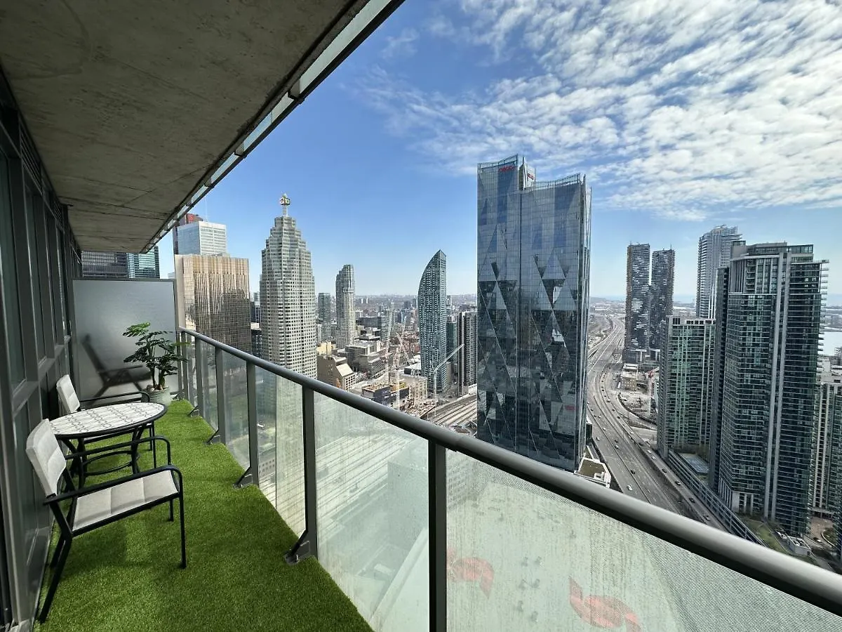 아파트 Luxury Downtown Toronto 2 Bedroom Suite With City And Lake Views And Free Parking
